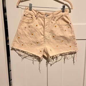 PacSun Daisy Embroidered Ultra High Rise Vintage Short Size 26